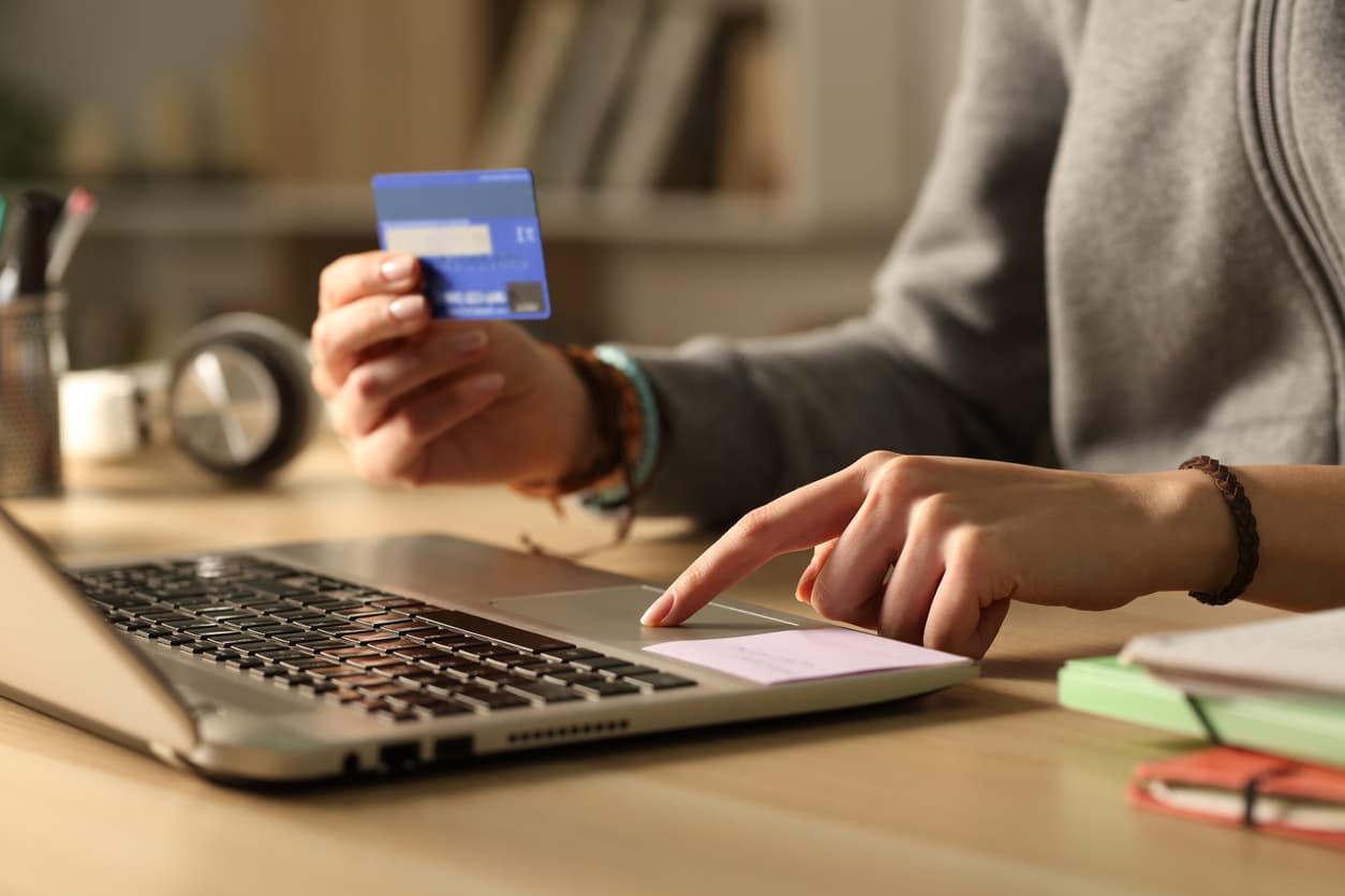 Commercial real estate and property management software payments