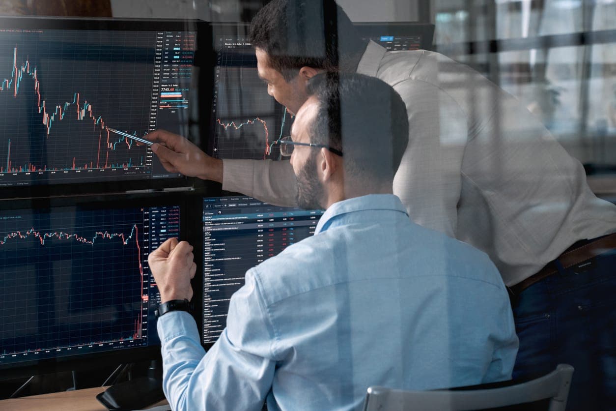 Online trading payment solutions for deposits, withdrawals, and trader payouts