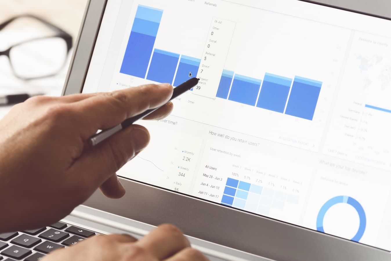 Web hosting merchant account services for subscription hosting businesses
